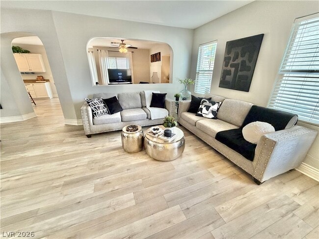 Building Photo - 399 Center Green Dr