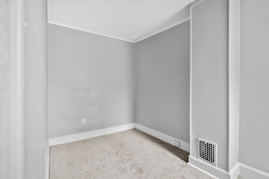 Building Photo - 3856 Olive St