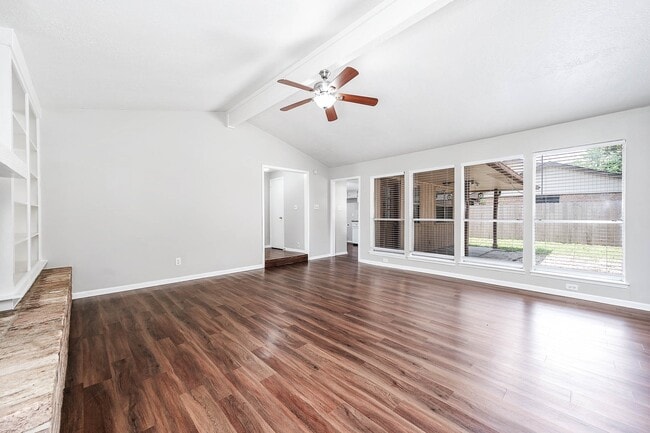 Building Photo - 1922 Arcadia Dr