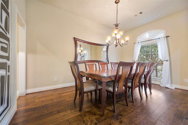 Building Photo - 27930 Colonial Point Dr