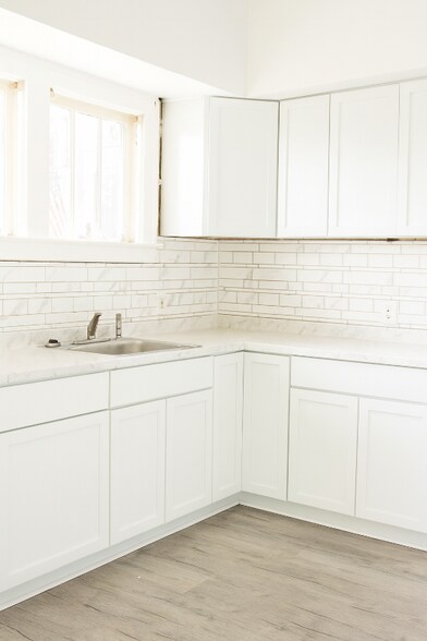 Building Photo - 22727 Rein Ave