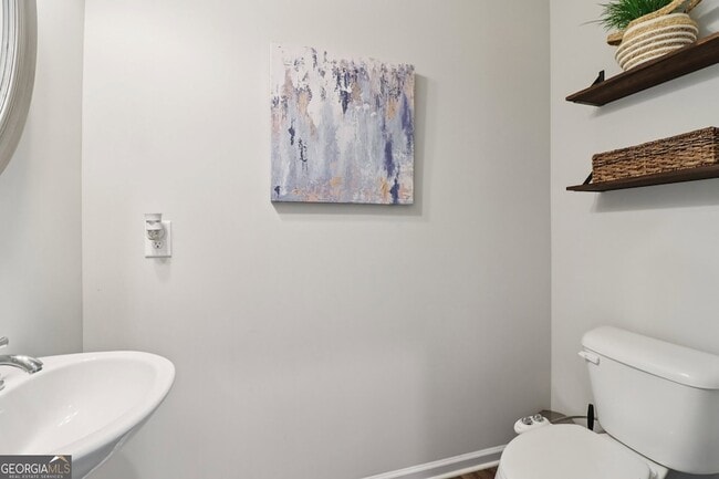 Building Photo - 3890 Clarington Dr