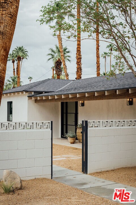 Building Photo - 1560 S Calle Palo Fierro