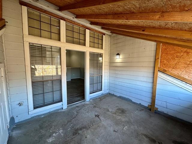 Building Photo - 9823 Summerwood Cir