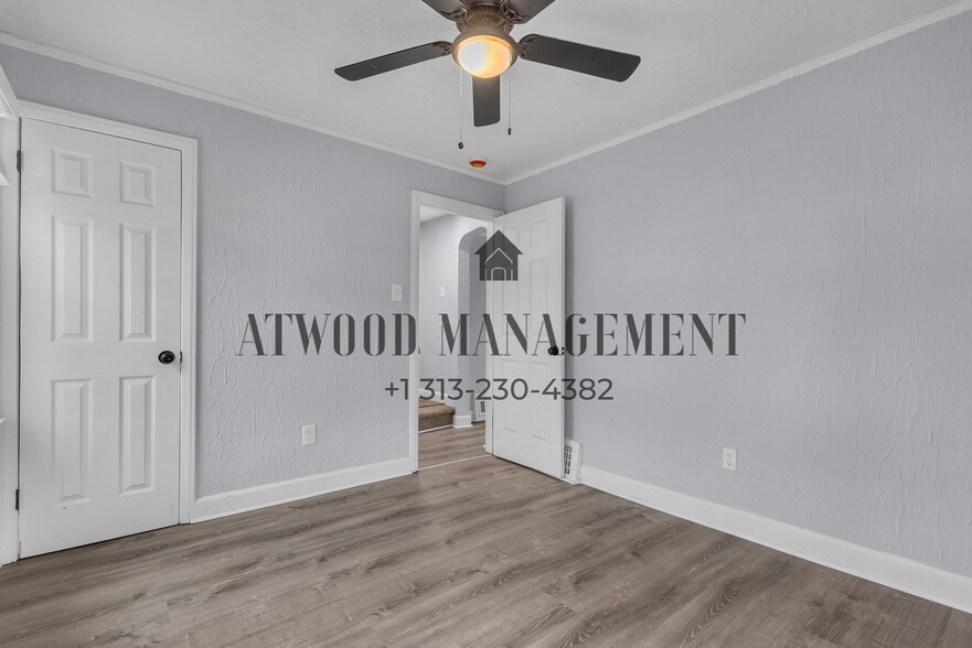 Building Photo - This beautifully updated 3-bedroom, 1-bath single-family home is ready for move-in!