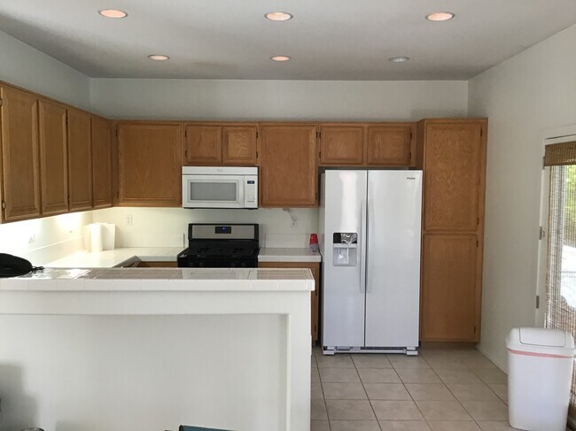 Building Photo - 2220 N Paseo de Anza