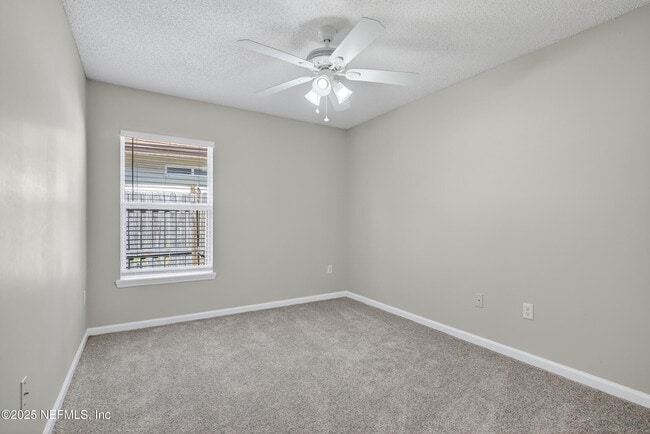 Building Photo - 2821 Cross Creek Dr