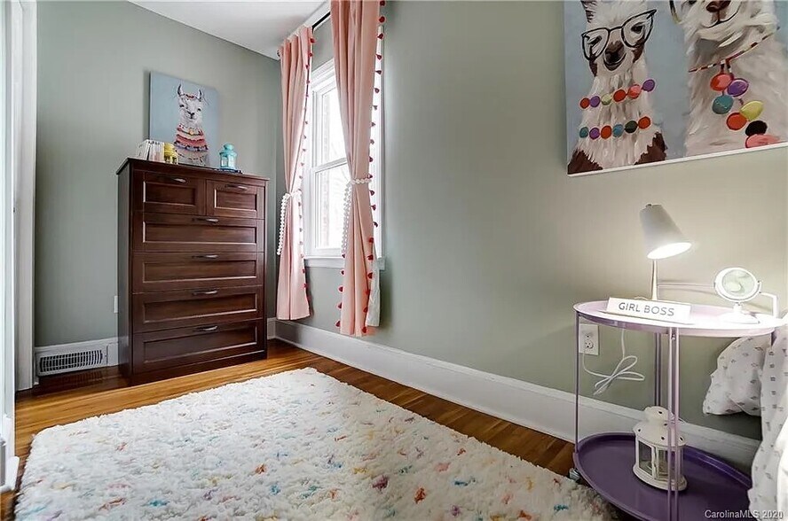 Building Photo - 10700 Forest Dr