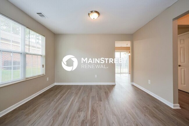 Building Photo - 4 Bedroom Pet-Friendly Home in Lithonia, GA with Main Street Renewal