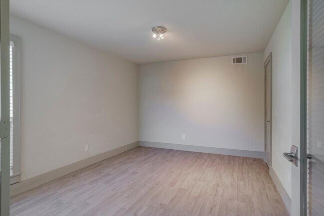 Building Photo - 8304 Furness Dr