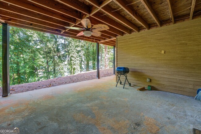 Building Photo - 1019 Whippoorwill Rd