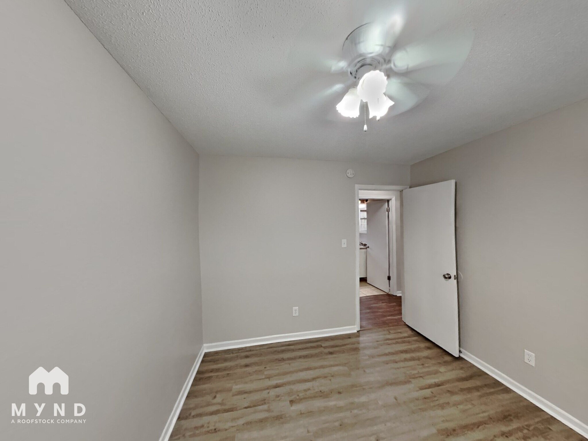 Building Photo - 400 Woodstream Dr