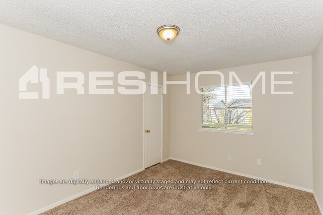 Building Photo - 302 Carol Dr