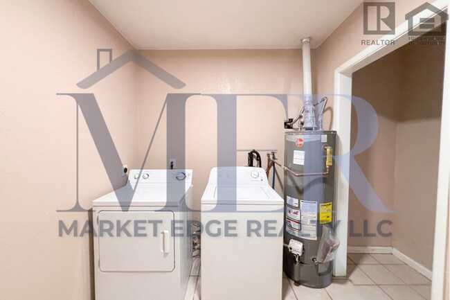 Building Photo - 3Bed/2Bath House in Central Scottsdale! $1...