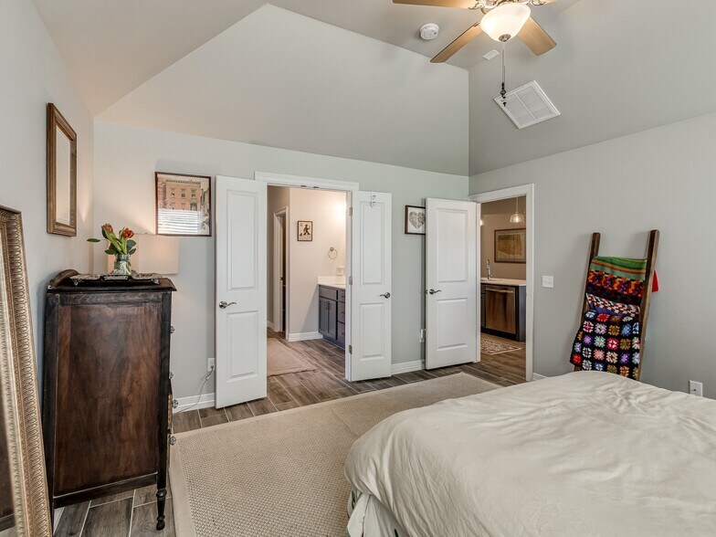 Building Photo - 9209 Anaum Ln