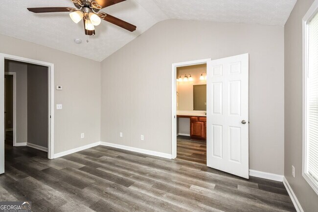 Building Photo - 231 Winterbury Dr