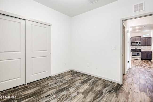 Building Photo - 6557 Toivoa Pl