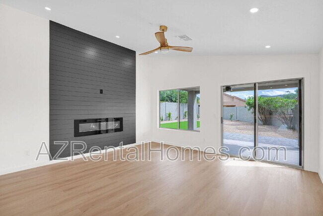 Building Photo - 10431 E Morning Star Dr
