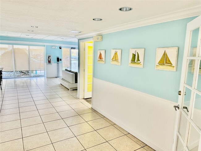 Building Photo - 151 NE 16th Ave