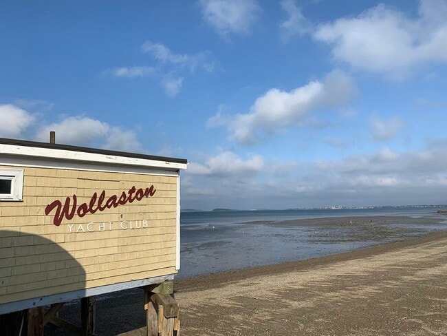 Building Photo - 10 Channing St