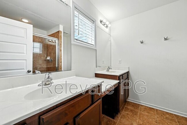 Building Photo - 4028 Rivermere Ln