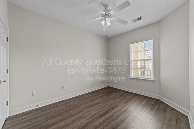 Building Photo - 119 Fountain Pointe Ln