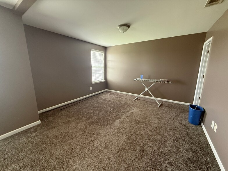Building Photo - 1124 Harmony Ln