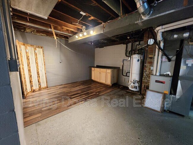 Building Photo - 1811 S 23rd St