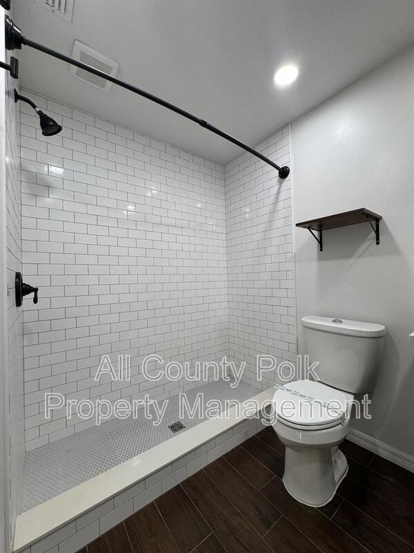 Building Photo - 8601 Sunnydale Ln