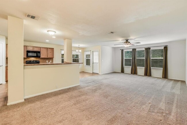 Building Photo - 516 Lark St