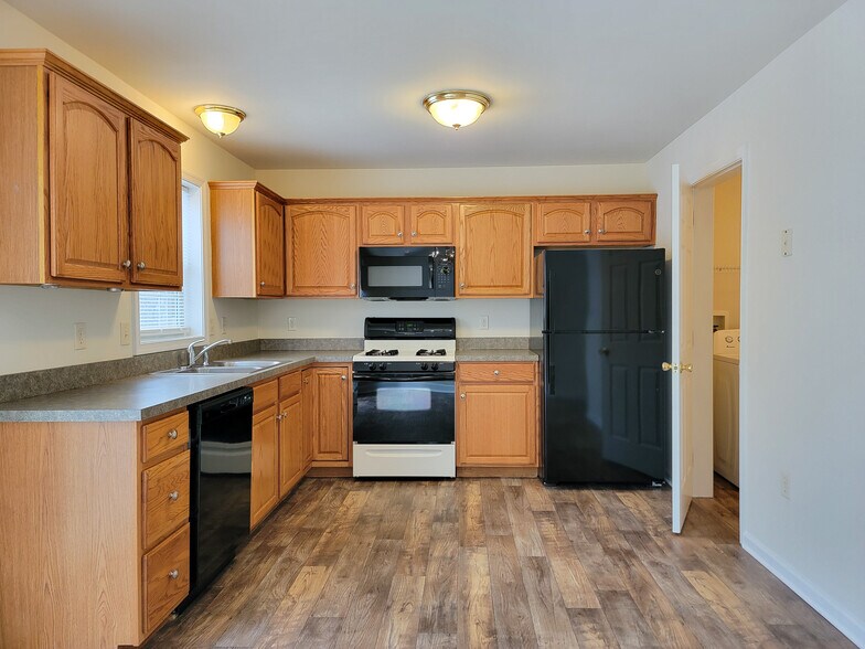 Building Photo - 542 Indian Rock Cir