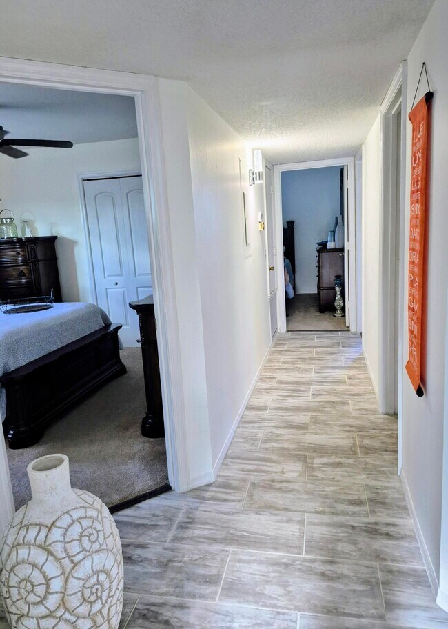 Building Photo - 1975 Westminster Cir