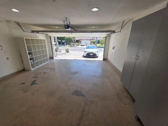 Building Photo - 12947 Arabella Pl
