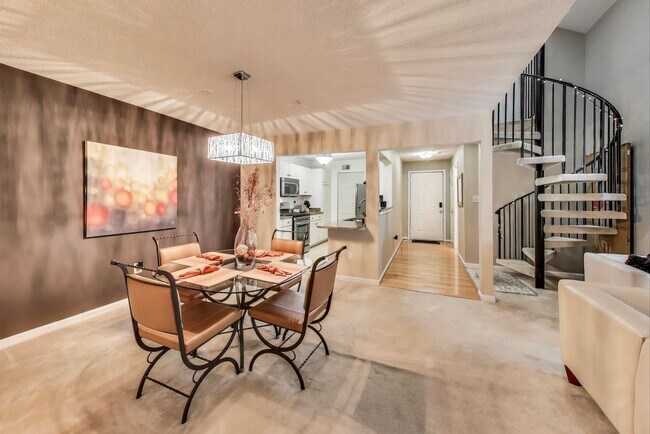 Building Photo - Beautifully updated and maintained 2 level condo home!