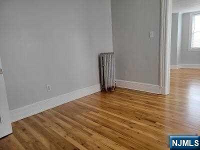 Building Photo - 123 Sylvan St