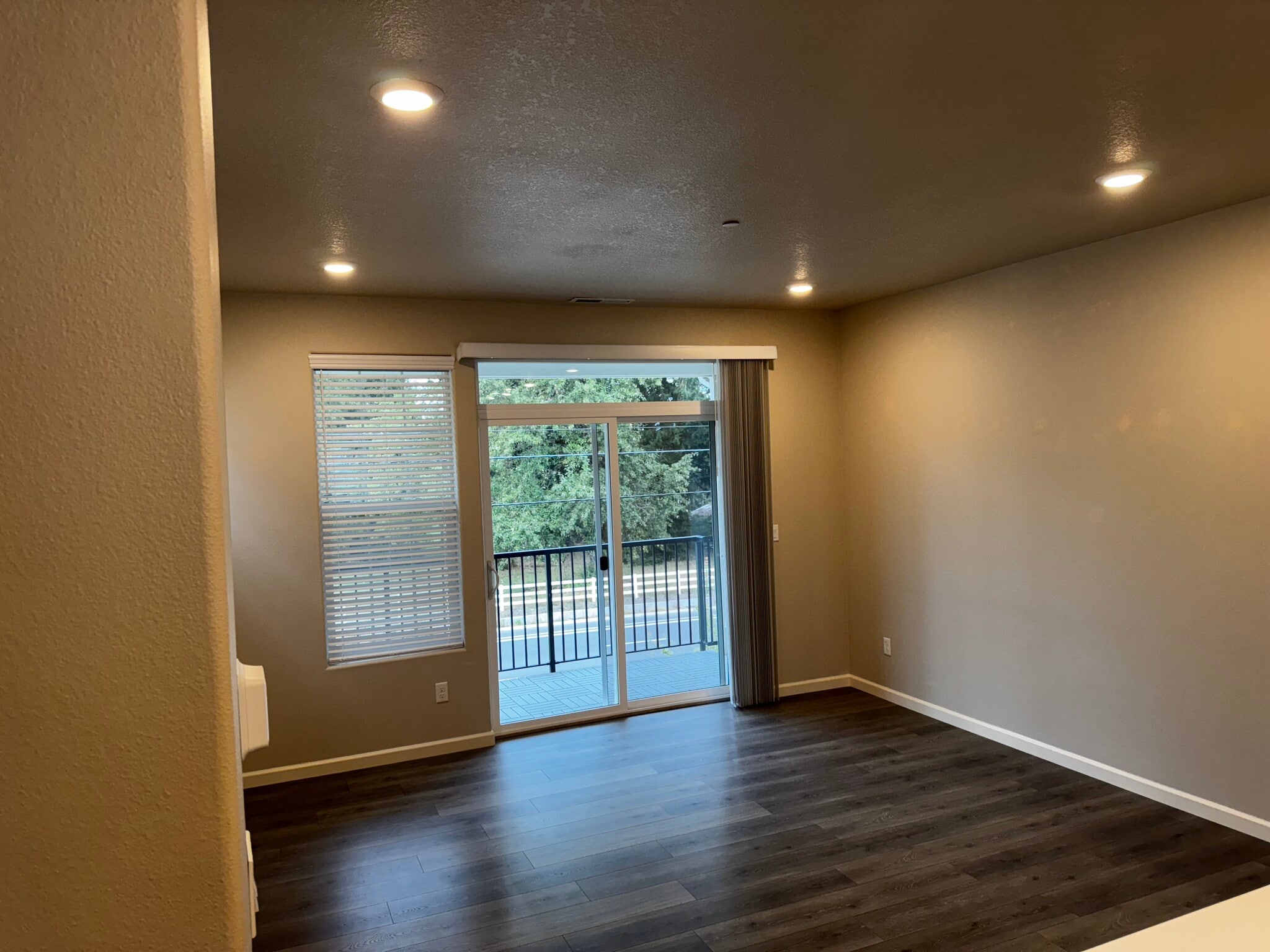 Building Photo - 14182 SW Gold Coast Ter