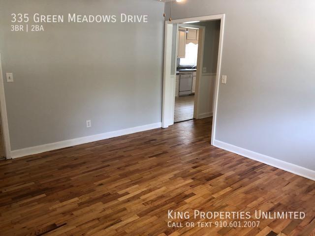 Building Photo - 335 Green Meadows Dr
