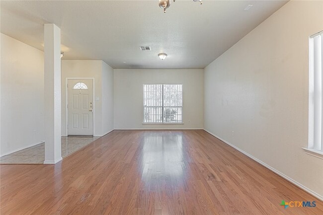 Building Photo - 514 Prospector Trl