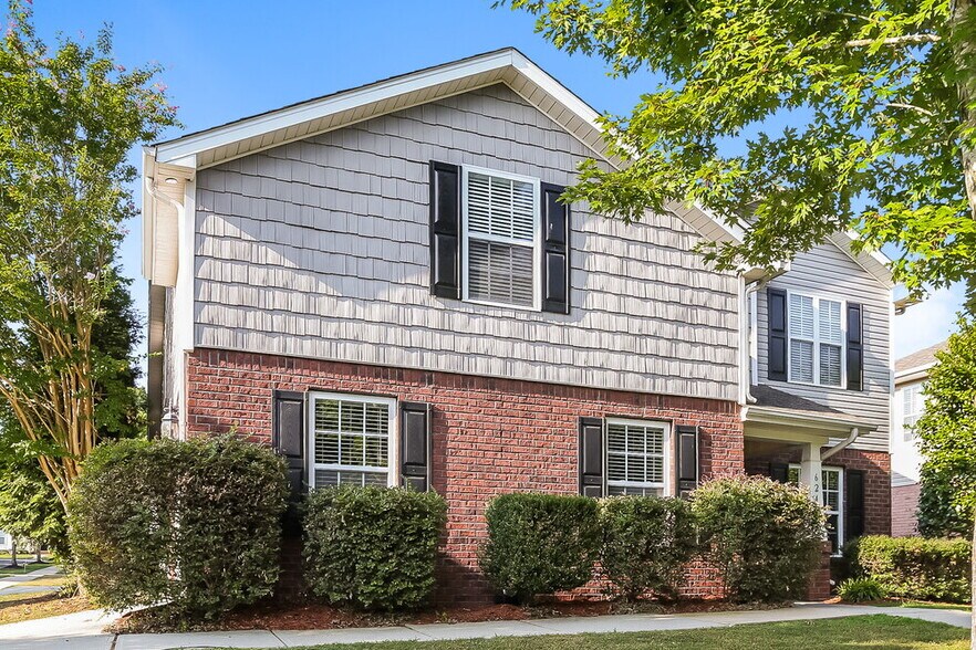 Building Photo - 6246 Silver Chime Way