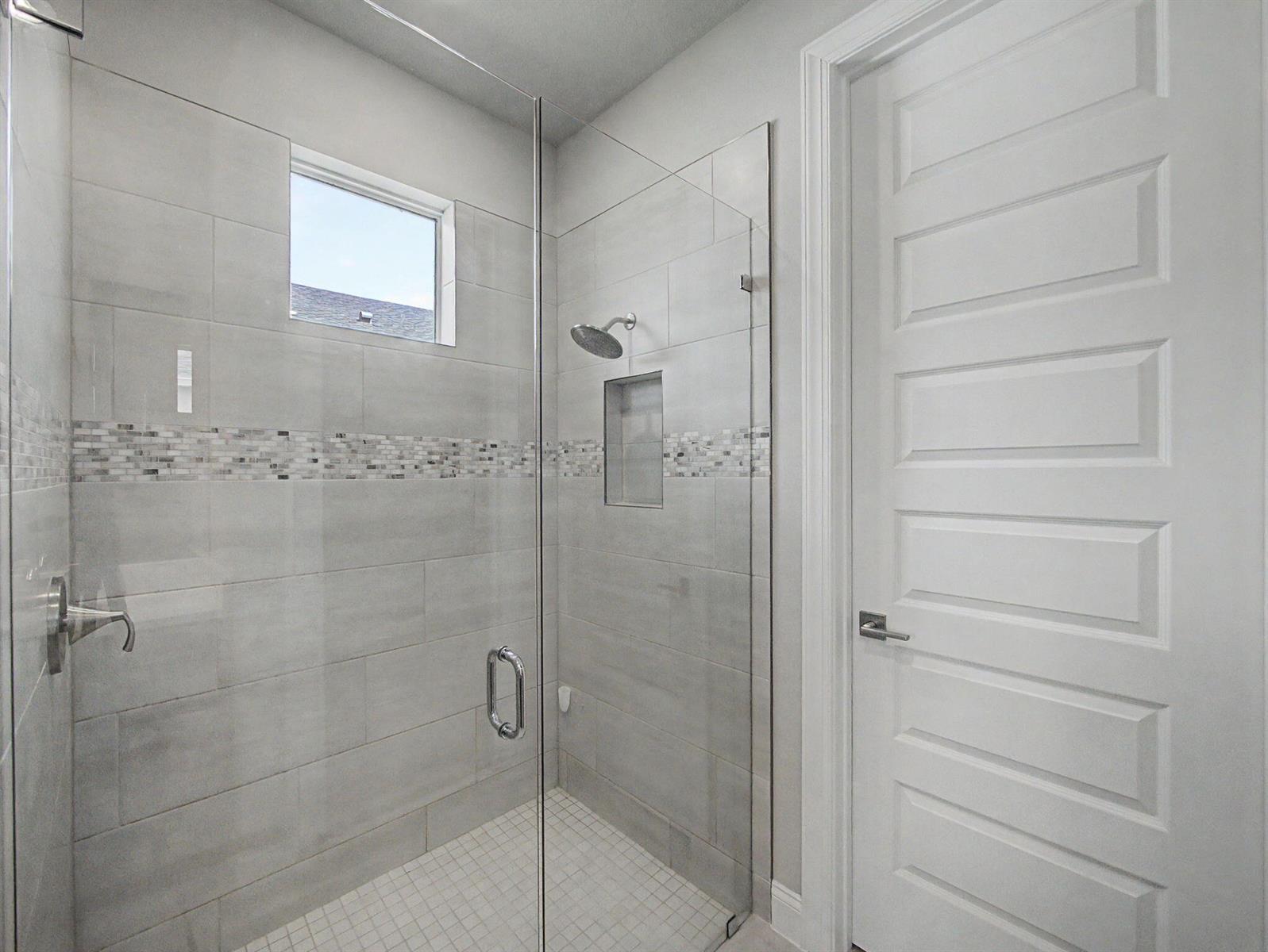 Building Photo - 9049 Dahlia Cir