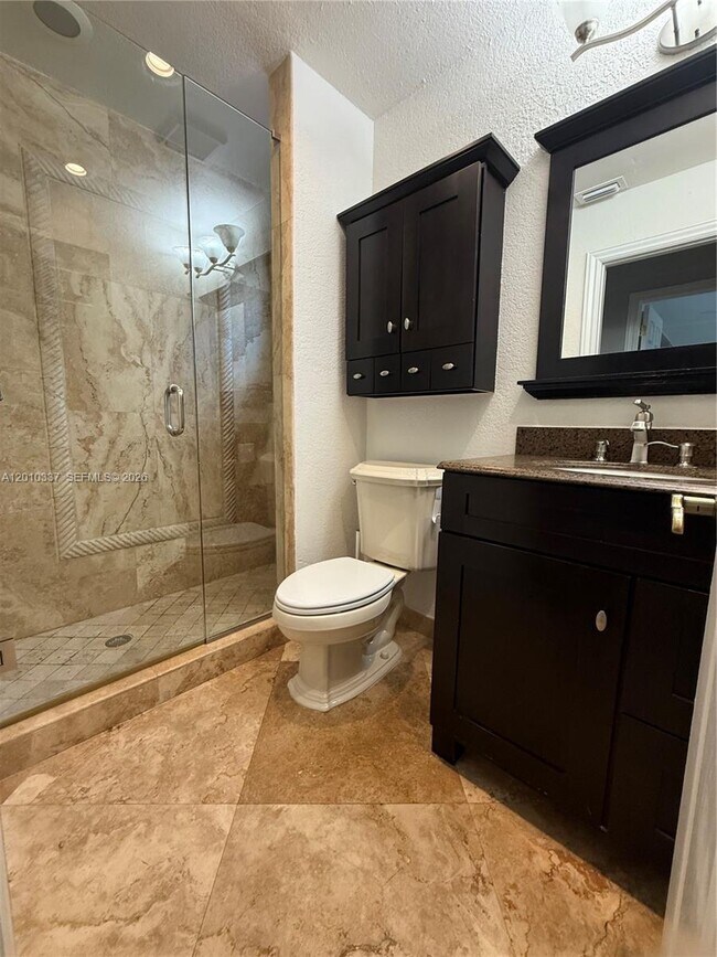 Building Photo - 1070 Capistrano