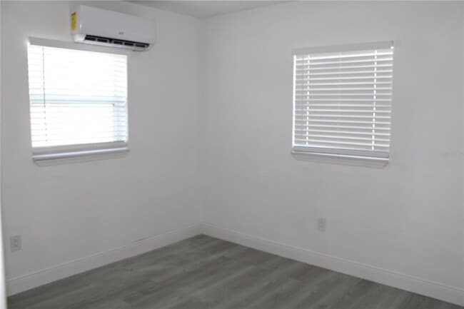 Building Photo - 6101 Dublin Dr