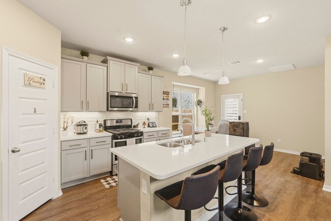 Building Photo - 812 Coronado Ter Ln