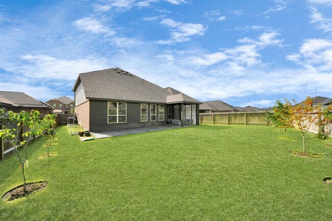 Building Photo - 6331 Cambrai Wood Ln
