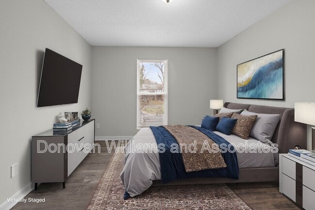 Building Photo - 4620 Central Ave