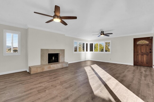 Building Photo - 4 Bedrooms, 3 Bathroom, Two Story Home With Pool