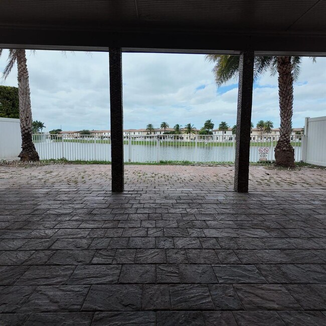 Building Photo - 8618 W 33rd Ave