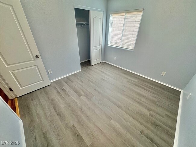 Building Photo - 2276 Chestnut Ranch Ave