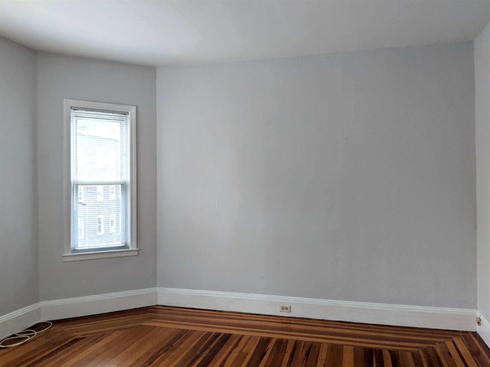 Building Photo - 9 Belknap St