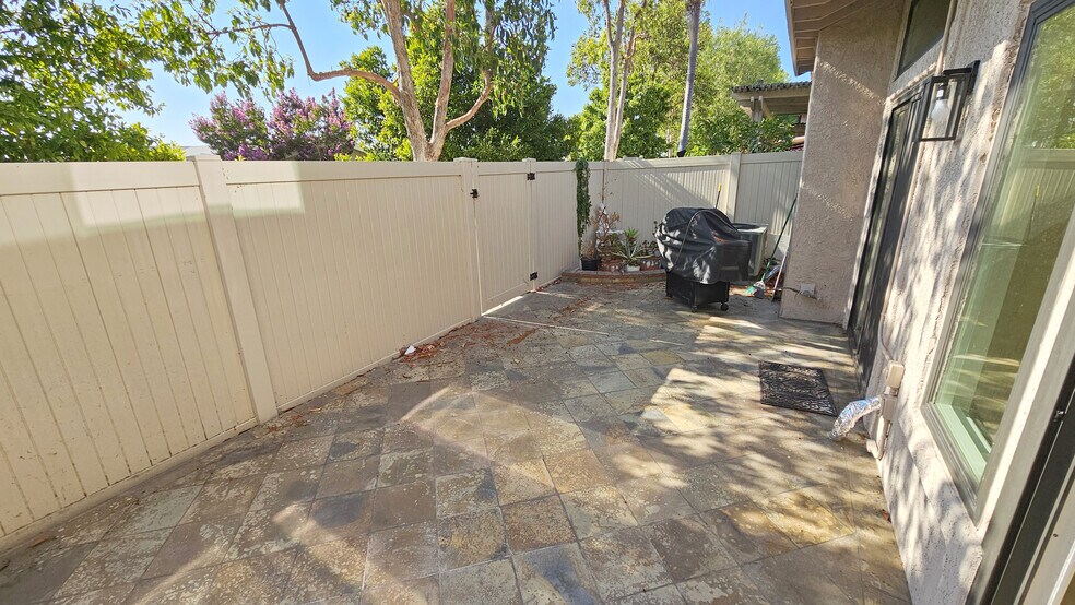 Patio - 18219 Hampton Ct